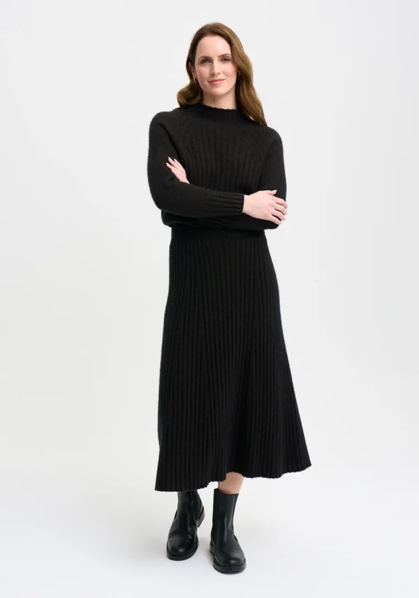 845-100211-EmiliaSkirt-Chocolate-MM2425-Helena-14 Merinomink - Emilia Knit Skirt