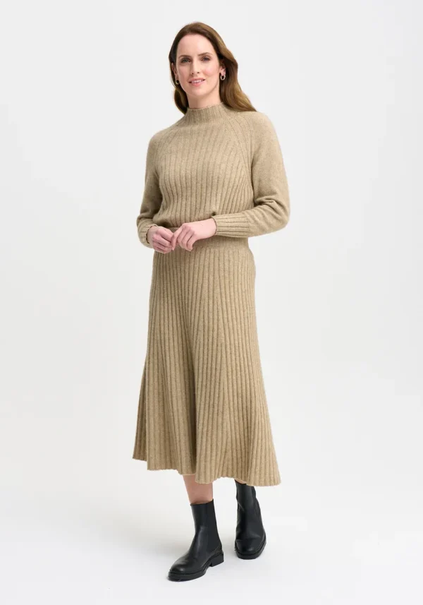 845-100211-EmiliaSkirt-Latte-MM2425-Helena-11 Merinomink - Emilia Knit Skirt