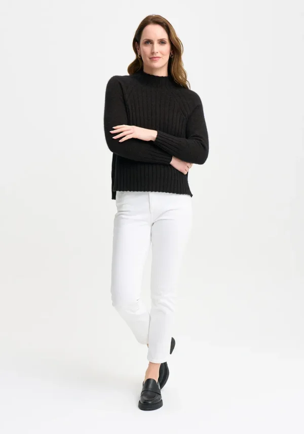 845-100212-EmiliaSweater-Chocolate-MM2425-Helena-12 Merinomink - Emilia Sweater