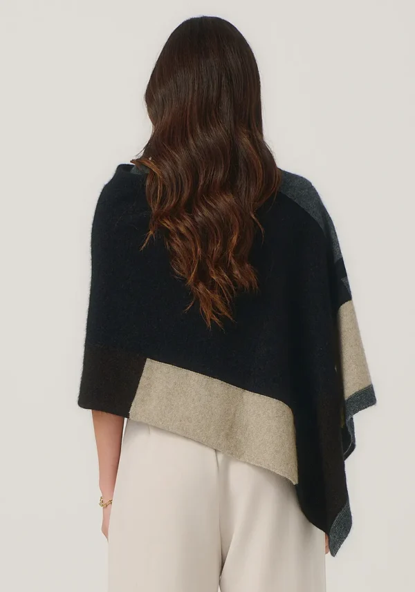Merinomink - Empress Poncho