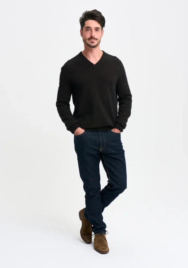 845-100148-AliVSweater-Chocolate-MM2425-Thomas-10 Merinomink - Ali V Sweater
