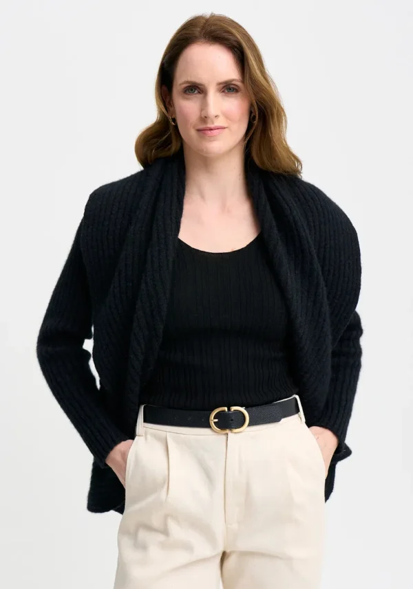 845-100286-LucyJacket-Jet-MM2425-Helena-21 Merinomink - Lucy Jacket