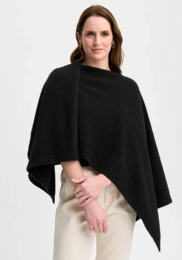 845-100293-ViolaWrap-Chocolate-MM2425-Helena-74 Merinomink - Viola Wrap