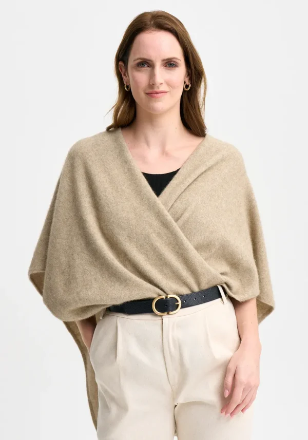 845-100293-ViolaWrap-Latte-2-MM2425-Helena-11 Merinomink - Viola Wrap