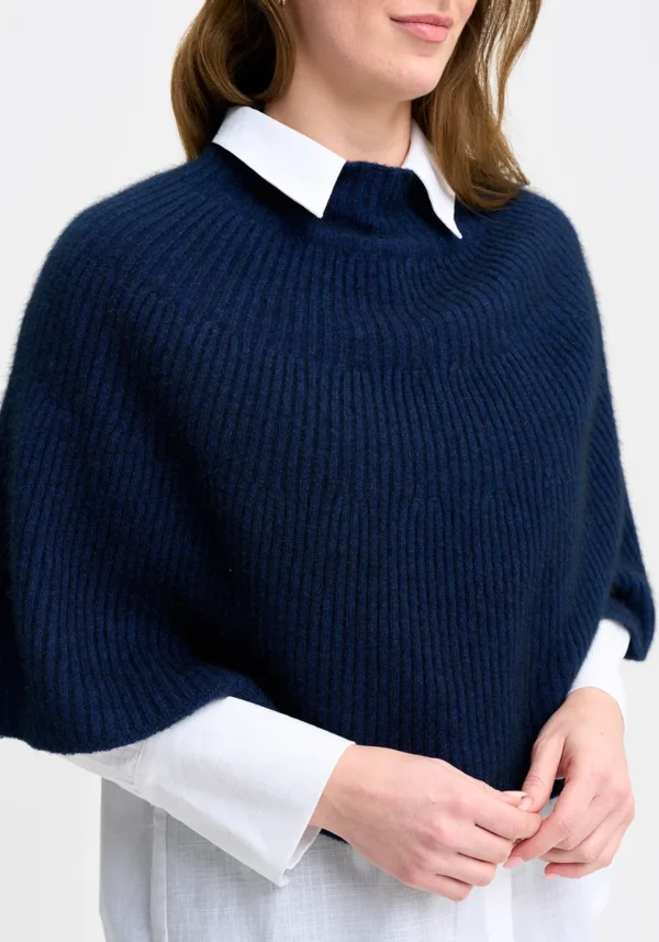 845-100344-EnaPoncho-Zephyr-MM2425-Helena-32 Merinomink - Ena Poncho