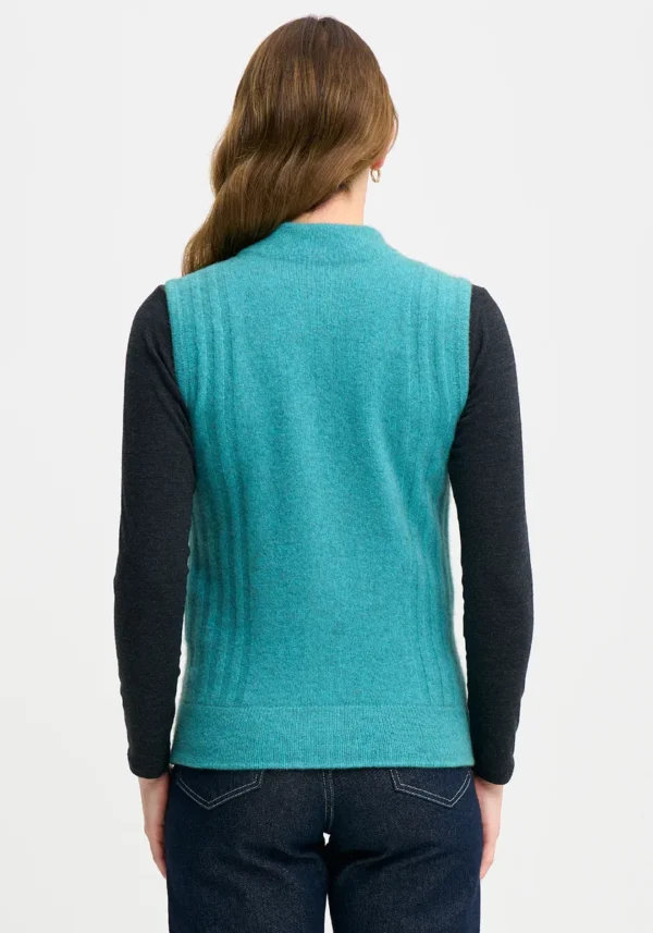 845-100351-MattisonVest-Glacier-MM2425-Helena-05 Merinomink - Mattison Vest