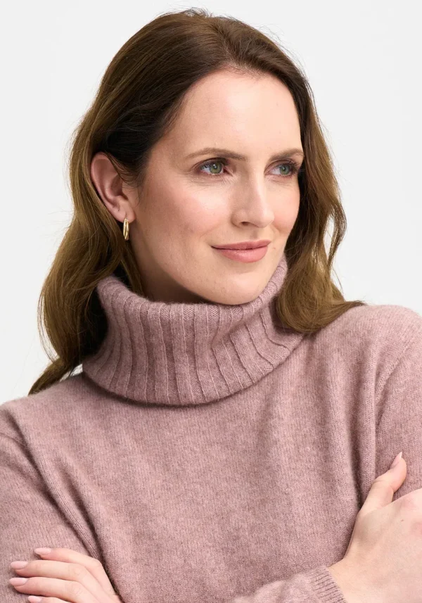 845-0610-EssentialSnood-RoseDust-MM2425-Helena-01 Merinomink - Essential Snood
