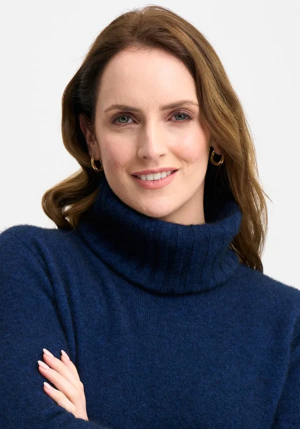 845-0610-EssentialSnood-Zephyr-MM2425-Helena-04 Merinomink - Essential Snood