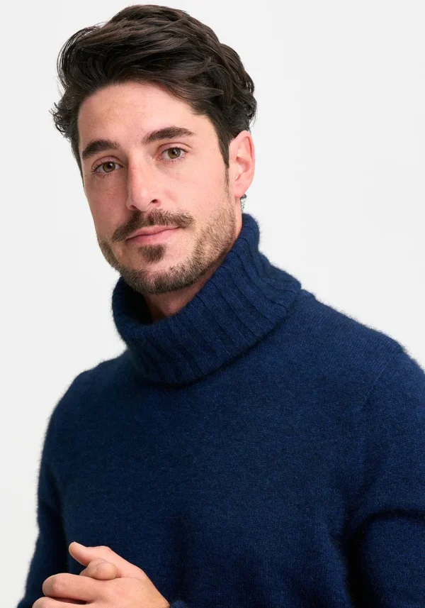 845-0610-EssentialSnood-Zephyr-Mens-MM2425-Thomas-21 Merinomink - Essential Snood