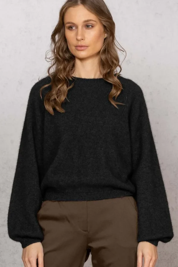 Noble Wilde - Bellow Sleeve