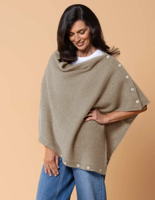 836-nw3216-wrap-up-cape_oyster Noble Wilde – Wrap Up Cape